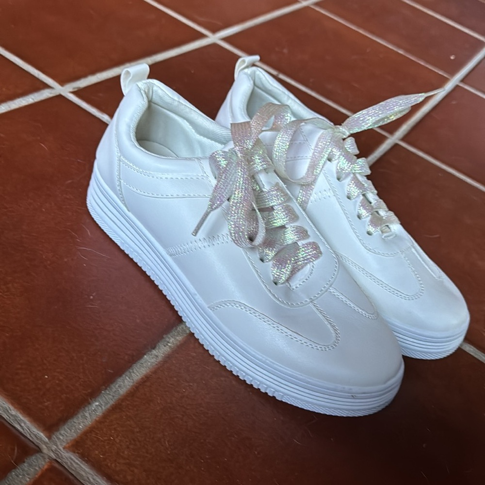 Top Moda sneakers size 9 women